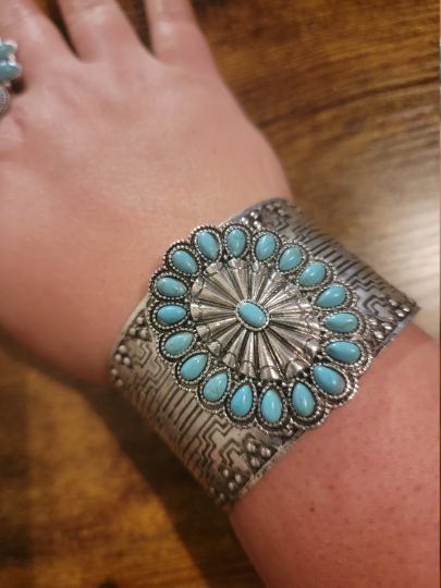 Turquoise Ray Cuff Bracelet- SOUTHWESTERN
