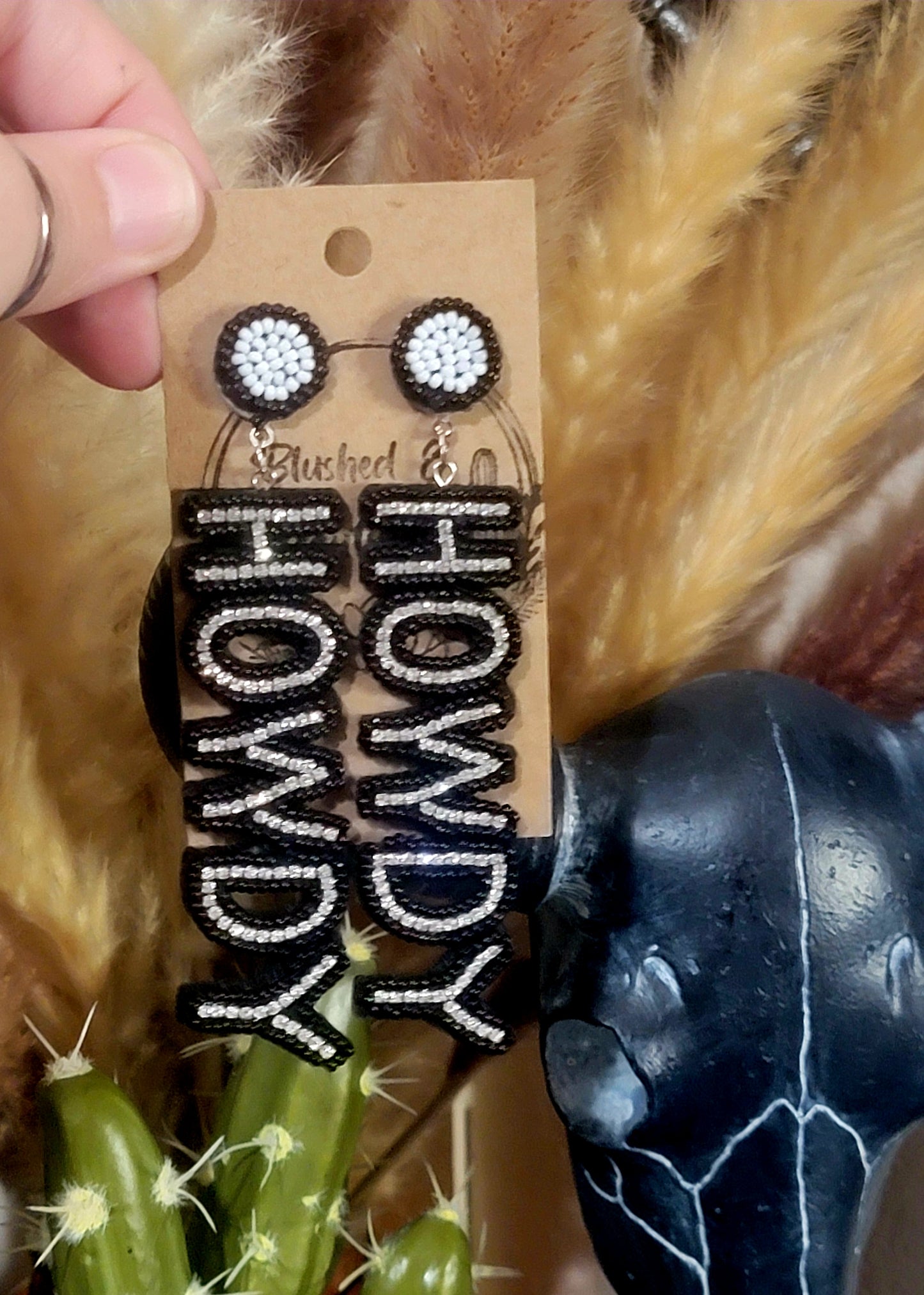 HOWDY Dangle Beaded Earrings