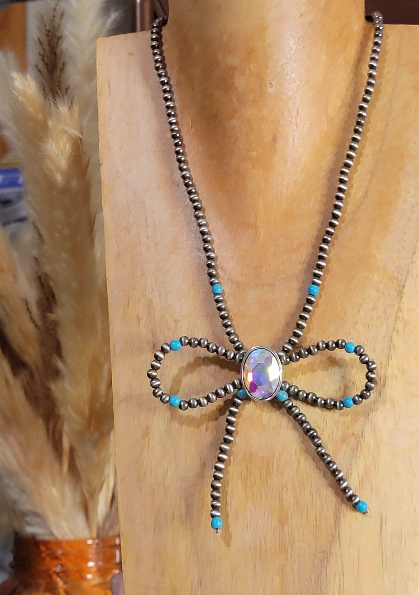 Bow Beaded Necklace