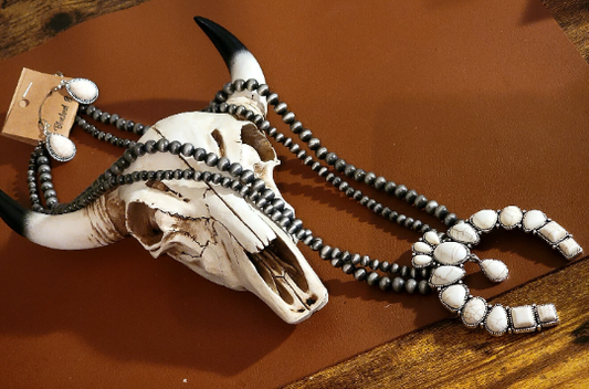Howlite Naja Pendant Navajo Pearl Beaded Necklace Set